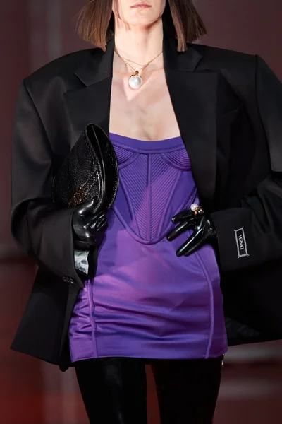 Look 3
